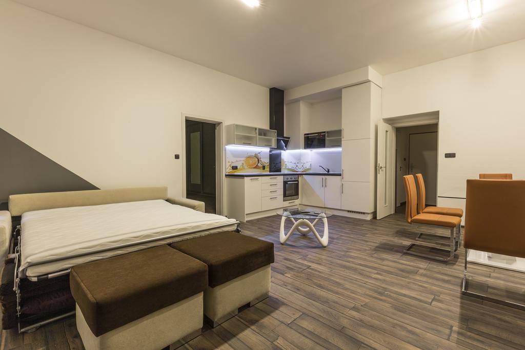 Apartsee Halkova Plzen Luaran gambar