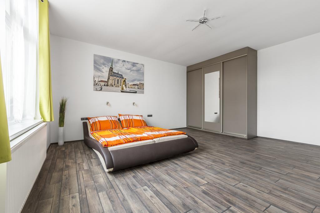 Apartsee Halkova Plzen Luaran gambar