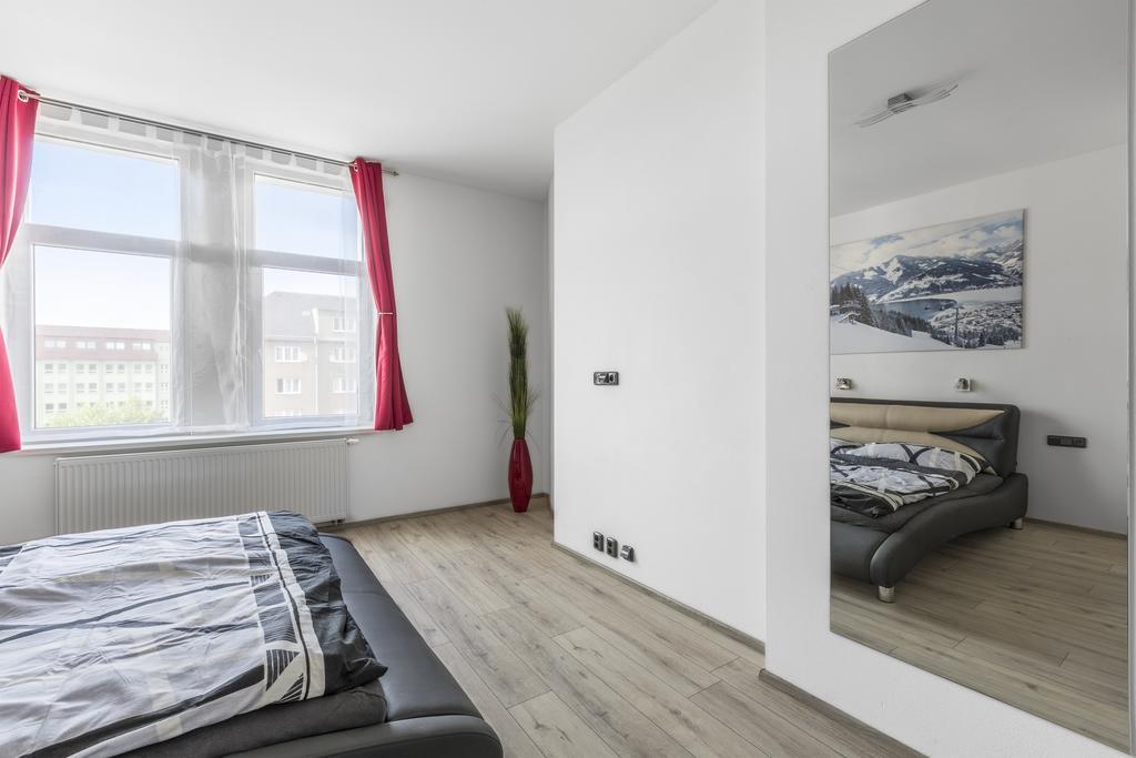 Apartsee Halkova Plzen Luaran gambar